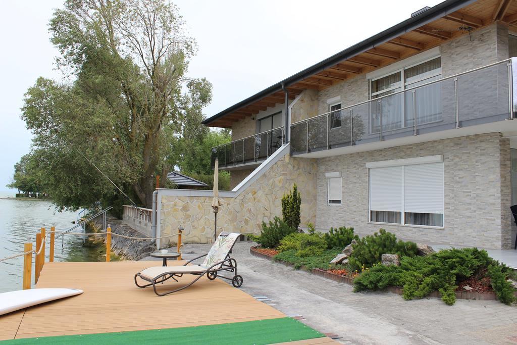 Parton Villa Apartments Fonyód Pokoj fotografie